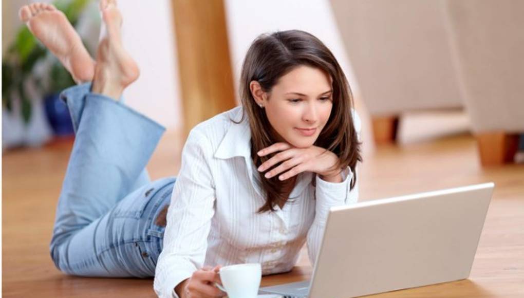 Amor de lejos... ¡mantén la llama por internet!