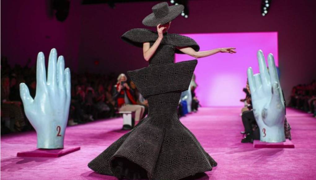 Christian Siriano brilla en la apertura de la 'Fashion Week'