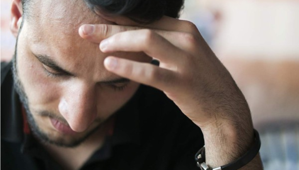 Miedo a ser descubierto por su novia