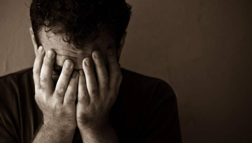 Es hombre pero le gusta usar vestidos y tacones