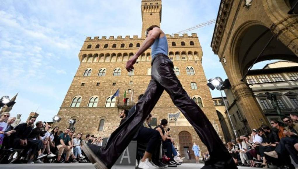 Salvatore Ferragamo lleva a Milán el 'calzado de las estrellas'
