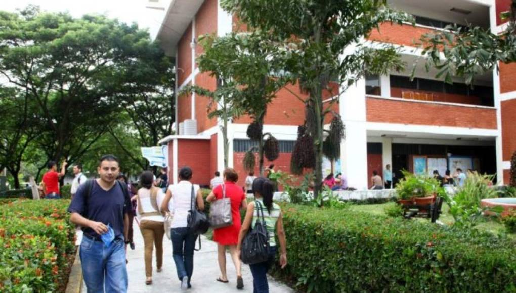 Un 15% de universitarios que trabajan en Honduras no regresaría a estudiar tras perder su empleo por COVID-19