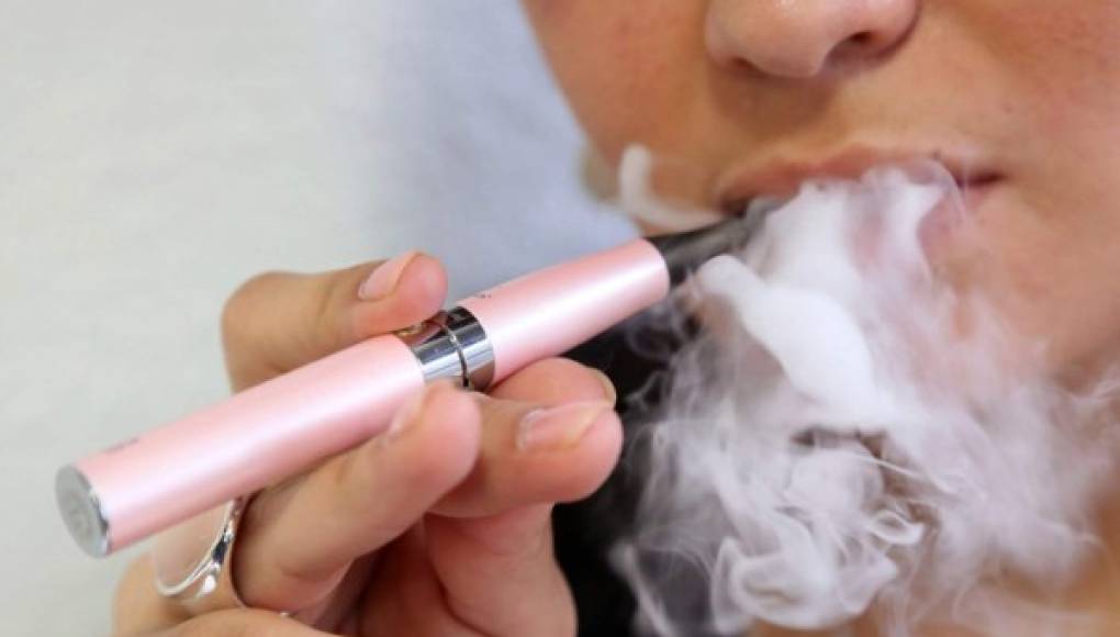 Pocos meses de 'vaping' son suficientes para desarrollar enfermedades orales