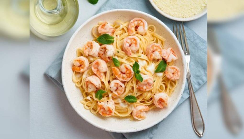 Fettuccine Alfredo con camarones Diario La Prensa