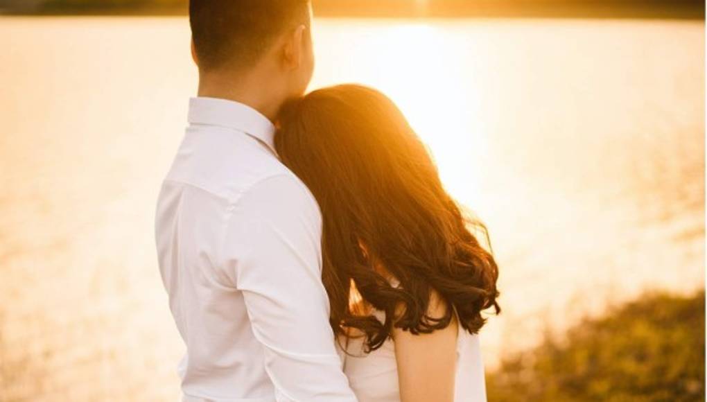 Una pareja frenada por el pasado