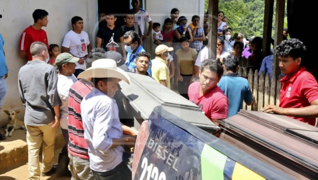 La aldea Santa Margarita llora la pérdida de sus cuatro pobladores