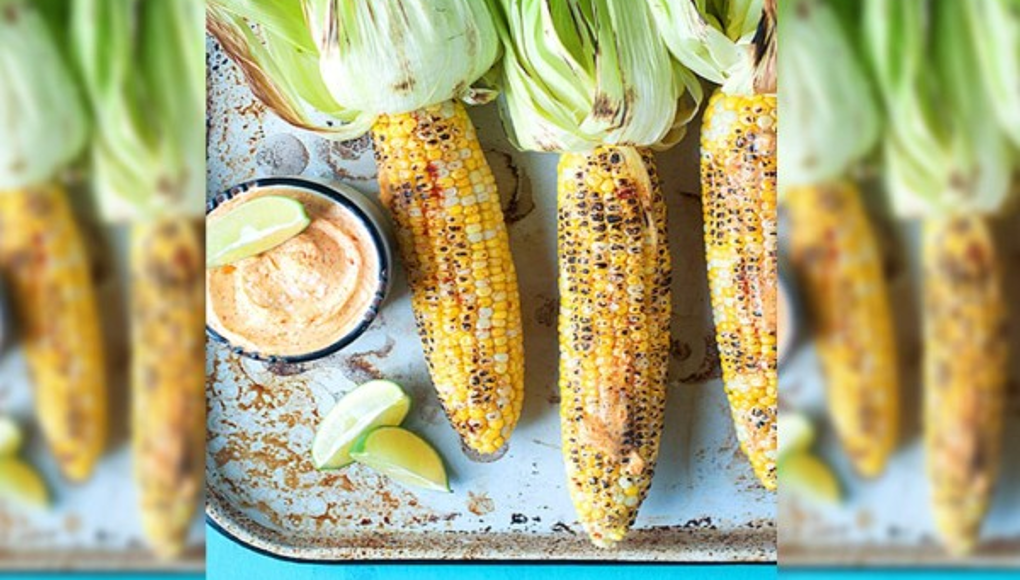 Elote loco al chipotle mayo