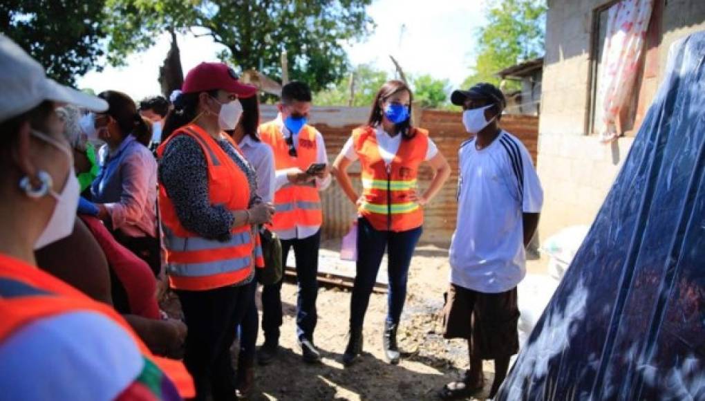 Más de 300 familias reciben ayuda humanitaria en El Progreso y La Lima