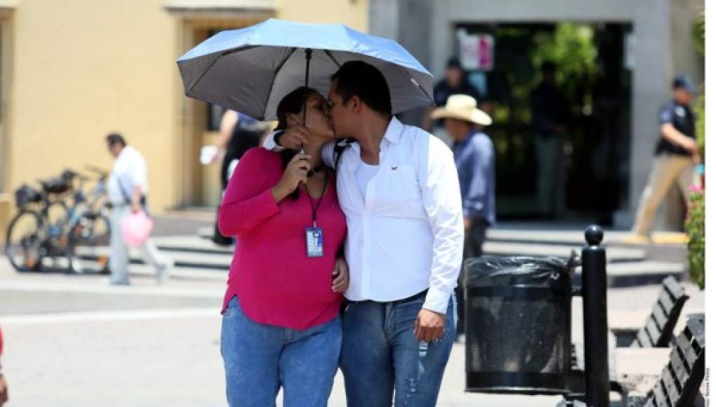 El amor sí ayuda, pero no baja kilos   