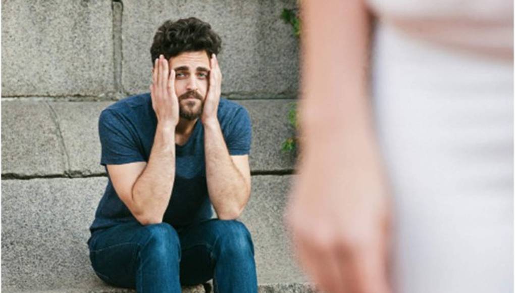 Deprimido porque novia le da cortón