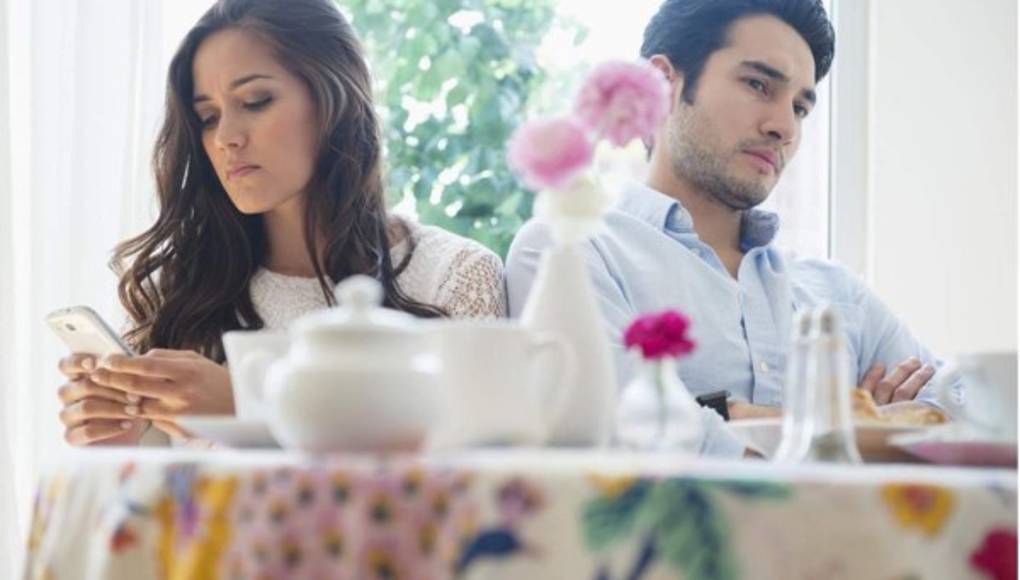 El 'Phubbing' daña seriamente las relaciones de pareja