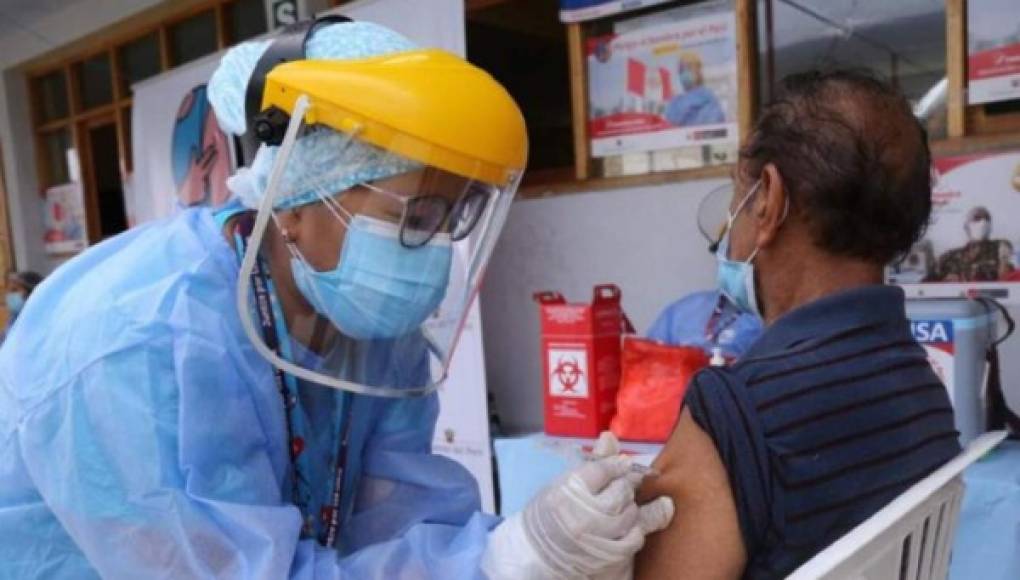 En septiembre estaría inmunizado el 100% de los docentes en Honduras