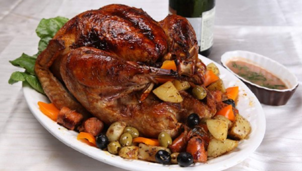 Pavo con relleno español y salsa de vino tinto