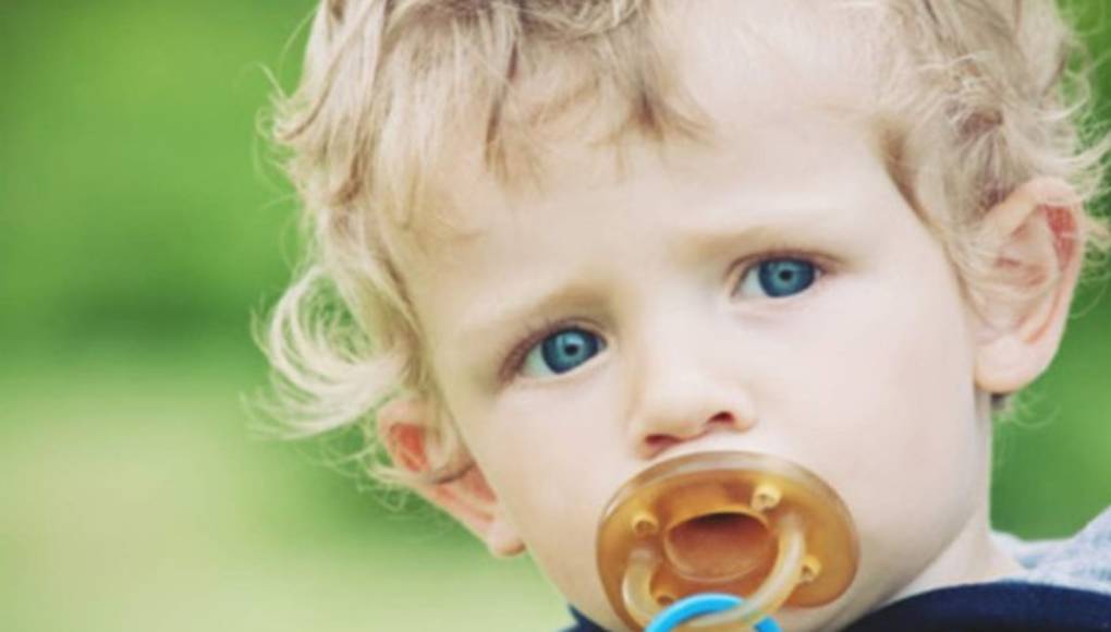 Los problemas que trae el abusar del chupete