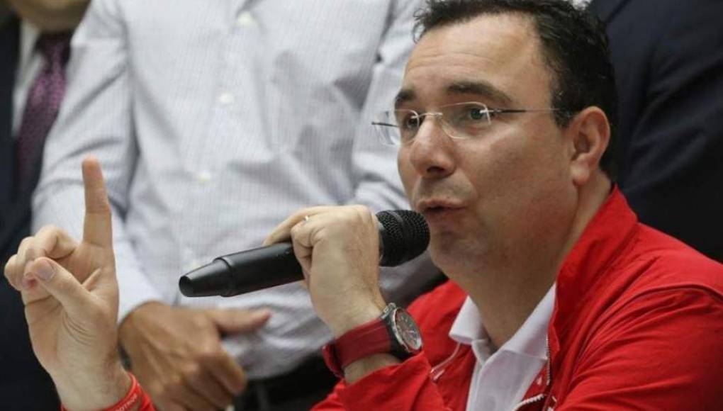 MP investiga a Luis Zelaya por supuesto uso indebido de fondos públicos