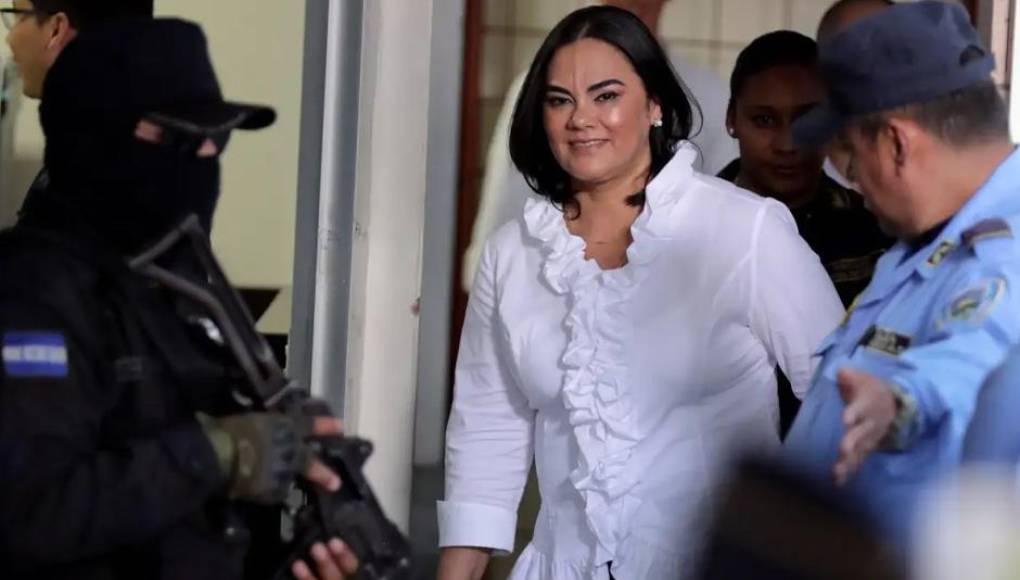 Para febrero programan juicio oral contra la ex primera dama Rosa Elena de Lobo