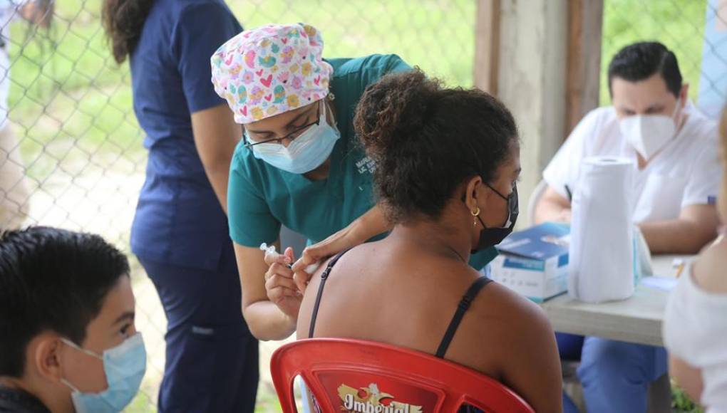 Priorizan vacunación de habitantes de bordos y colonias remotas de SPS