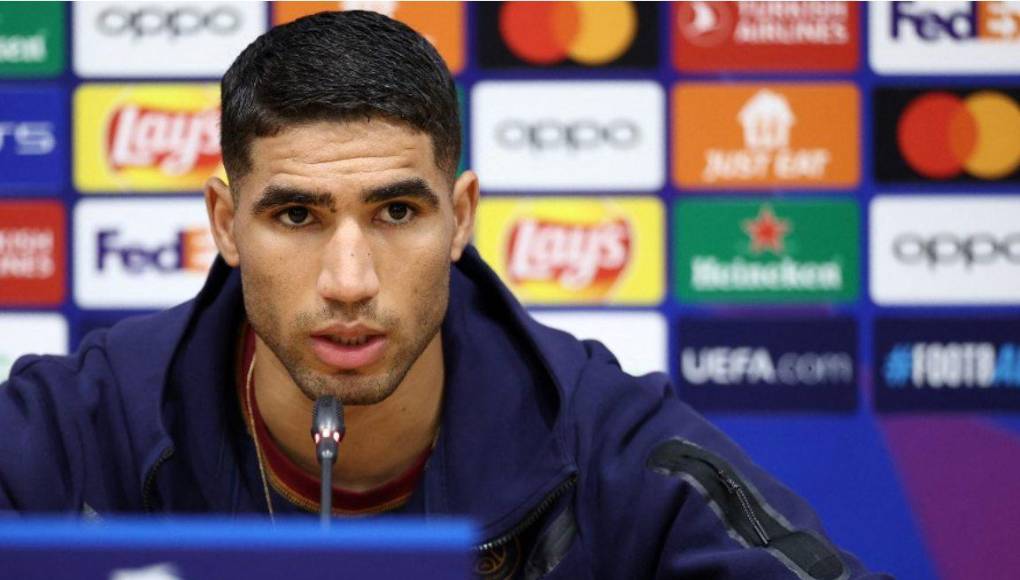 Con Hakimi comienzan las sorpresas en el PSG para la vuelta ante el FC Barcelona. El ex Real Madrid no jugó la ida por sanción y este martes vuelve como lateral por la banda derecha.