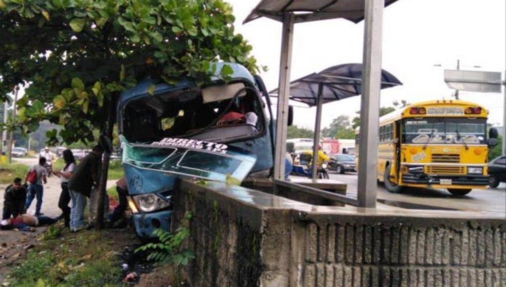 Hombre muere atropellado en caseta del bulevar del este de San Pedro Sula  