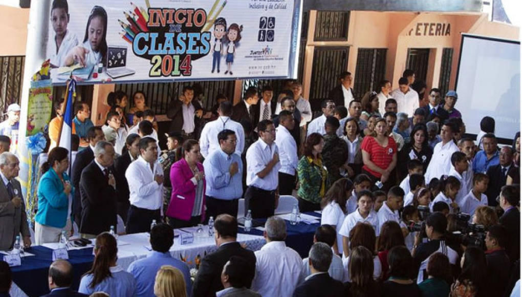 Honduras: Presidente Hernández apuesta por mejorar la educación
