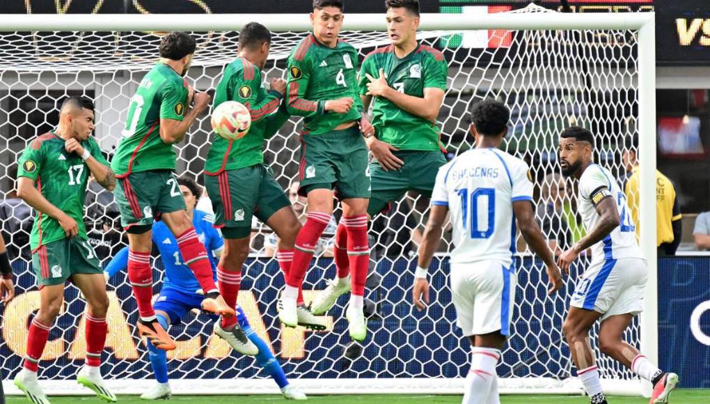 “Lo de dentro de dos semanas, créanme que tiene nervioso al fútbol mexicano”, remató diciendo cuando le preguntaron si en tierras mexicanas se habla del partido que jugarán ante los canaleros.