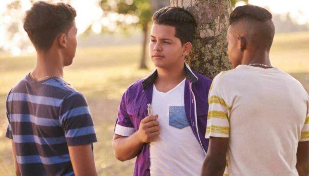 Cigarrillos electrónicos no disuaden a los niños de fumar