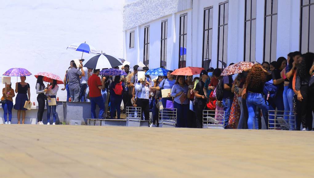 Unas cuatro ferias de empleo ha realizado la municipalidad en lo que va de este año y han atendido un promedio de 900 personas en cada una.