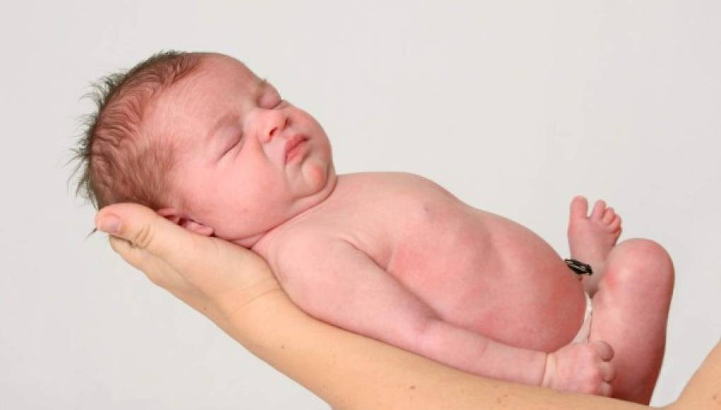 El tipo de parto y la lactancia afectan al bebé