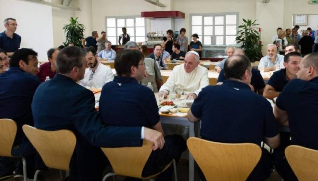 Revelan el menú 'celestial' del papa Francisco en México