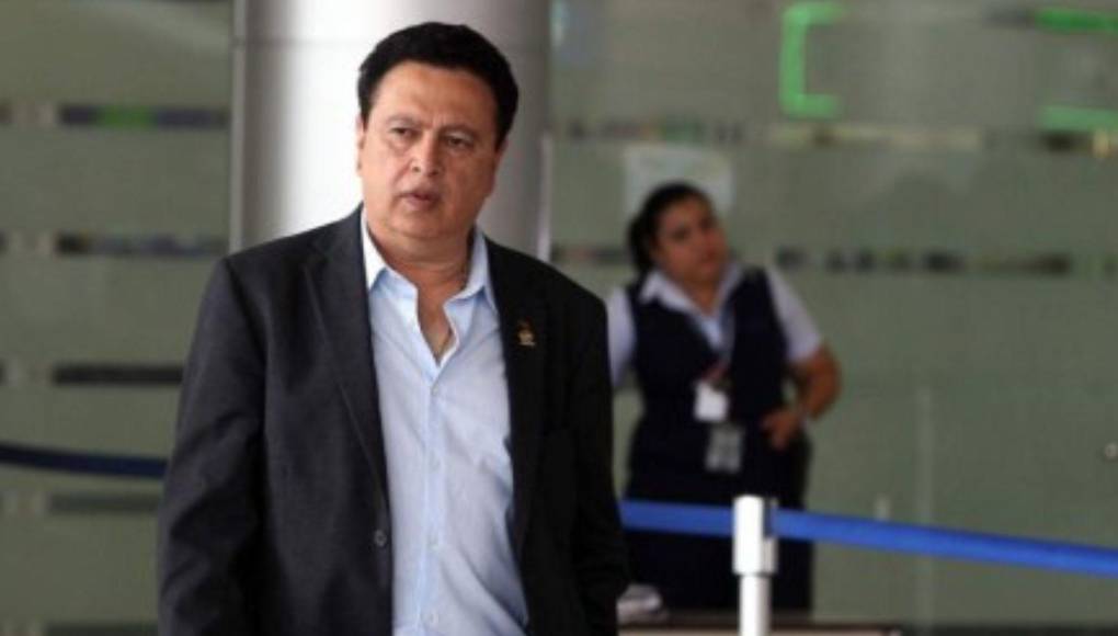 Una jueza de la Corte del Distrito Este de Nueva York concedió una sentencia de tiempo cumplido más dos años de libertad condicional al hondureño Alfredo Hawit, culpable de cuatro cargos de corrupción por el FIFAGate. Al igual que Rafael Callejas, Hawit tuvo un breve paso por el Centro Metropolitano de Brooklyn y a la fecha ya se encuentra libre en el país. 