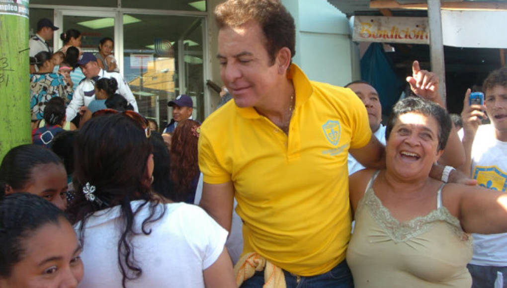 Honduras: Nasralla dice a CNN que empresarios le dieron 'limosna'