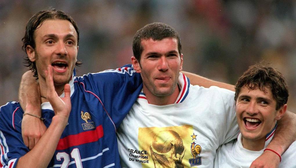 “No pensaba que pudiera caer tan bajo, es el peor partido que le he visto en cuanto a la actitud y ha habido algunos”, dijo el exfutbolista campeón del mundo con Francia, que consideró “mala fe” que algunos piensen que la culpa de su mala actuación es del entrenador, Luis Enrique.