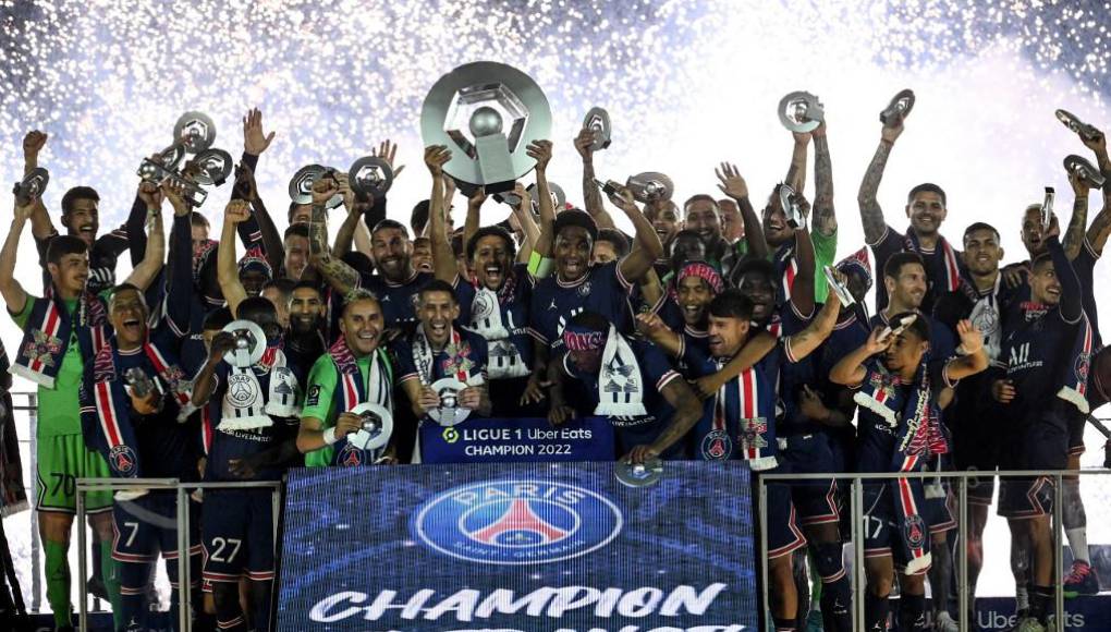 PSG celebra obtención del título con exhibición de Mbappé en duelo que marcó el adiós de Ángel Di María