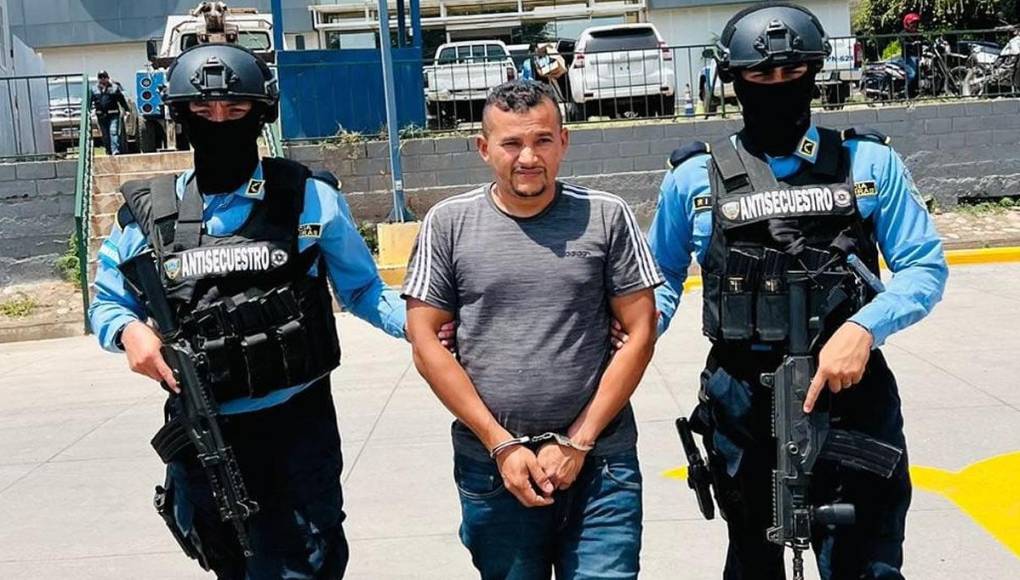 El 12 de marzo de 2024, mientras se disponían a realizar actividades ganaderas en su propiedad, fueron interceptados por individuos desconocidos. Estos, usando armas de fuego, los llevaron en su propio vehículo con rumbo desconocido y luego exigieron el rescate a sus familiares.