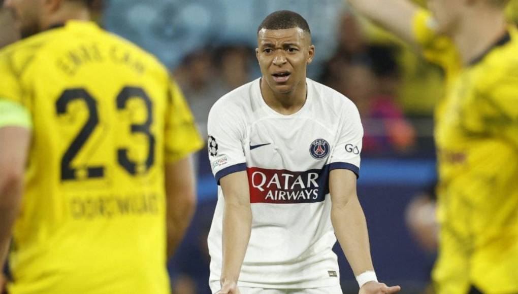 Mbappé no estuvo fino de cara a la portería durante el Dortmund vs PSG.