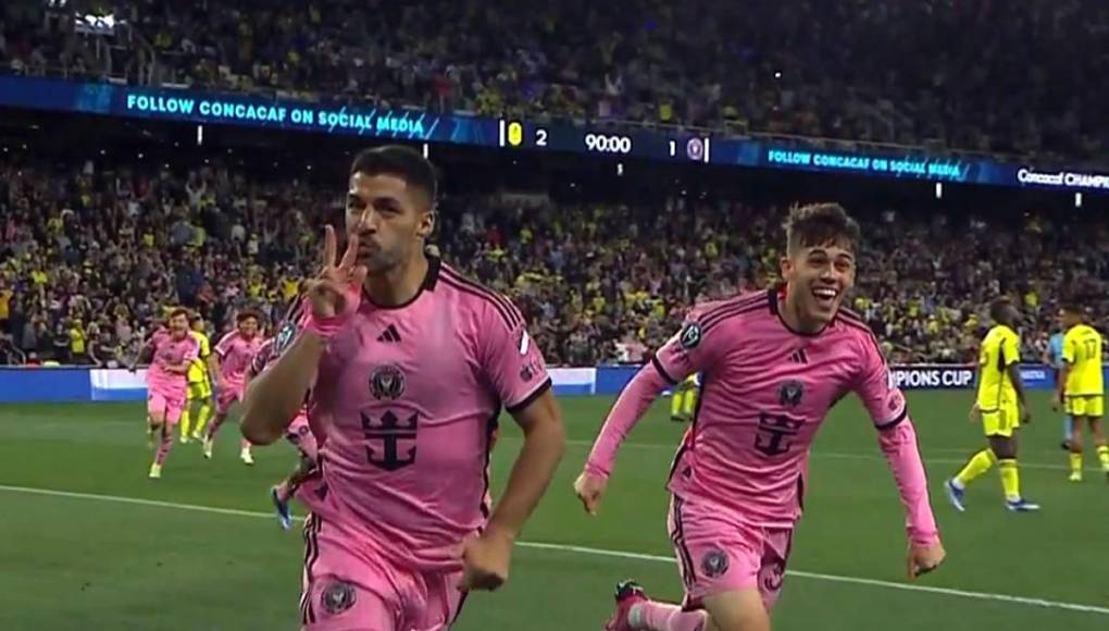 En el minuto 95, Luis Suárez marcó de cabeza el agónico empate 2-2 del Inter Miami en el campo del Nashville.