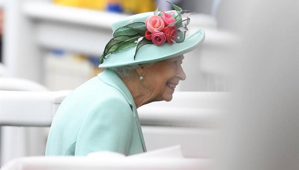 La ausencia de Isabel II en otro acto oficial mantiene inquieto al R.Unido