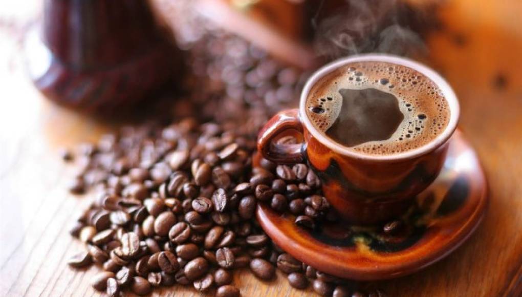 Tomar café reduce riesgo de cáncer colorrectal