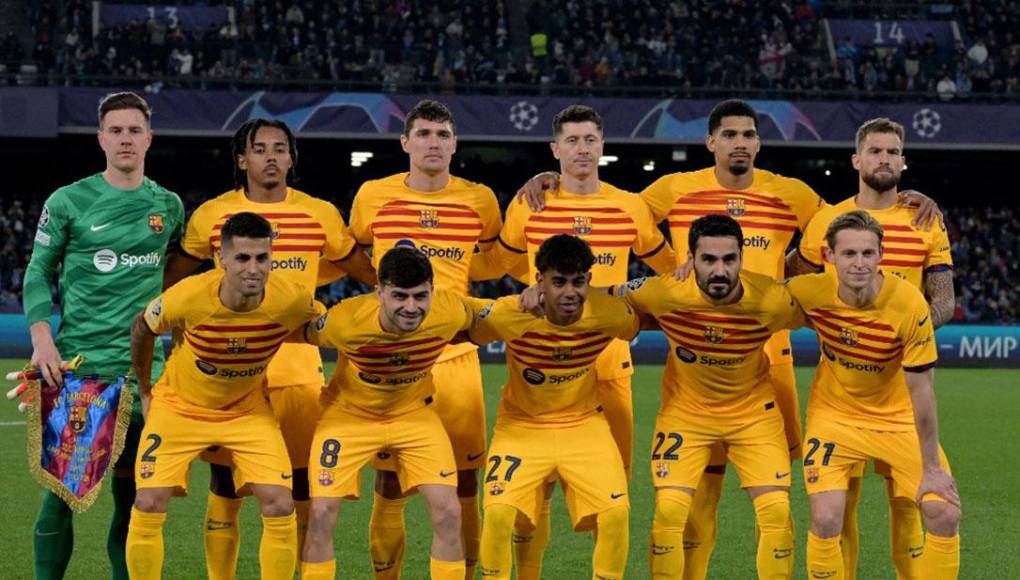 El 11 titular del FC Barcelona que mandó a la cancha Xavi Hernández para el choque ante Napoli.
