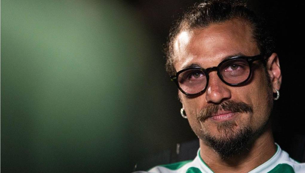 Por este hecho, el natural de Lanús, provincia de Buenos Aires, decidió retirarse definitivamente del fútbol profesional.