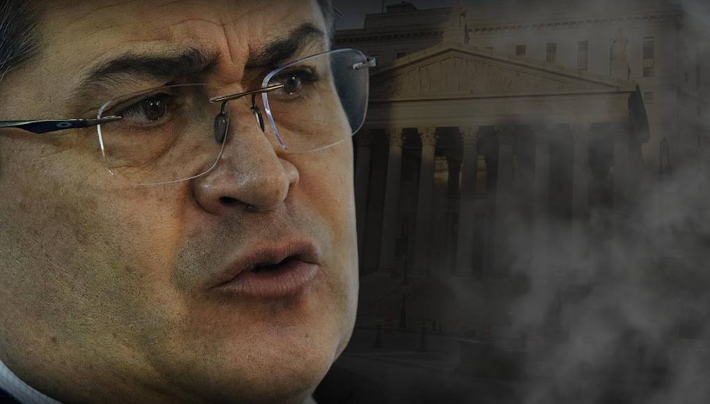 Investigación independiente: Se prohíbe a los jurados realizar cualquier tipo de investigación independiente sobre el caso o las partes involucradas. Esto abarca la búsqueda de información en línea, visitar lugares relacionados con el caso o consultar fuentes externas. La finalidad es asegurar que el jurado se base únicamente en la evidencia presentada durante el juicio.