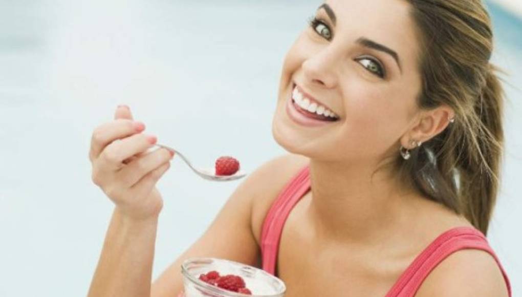 El yogur, rico en calcio y mejora el sistema digestivo