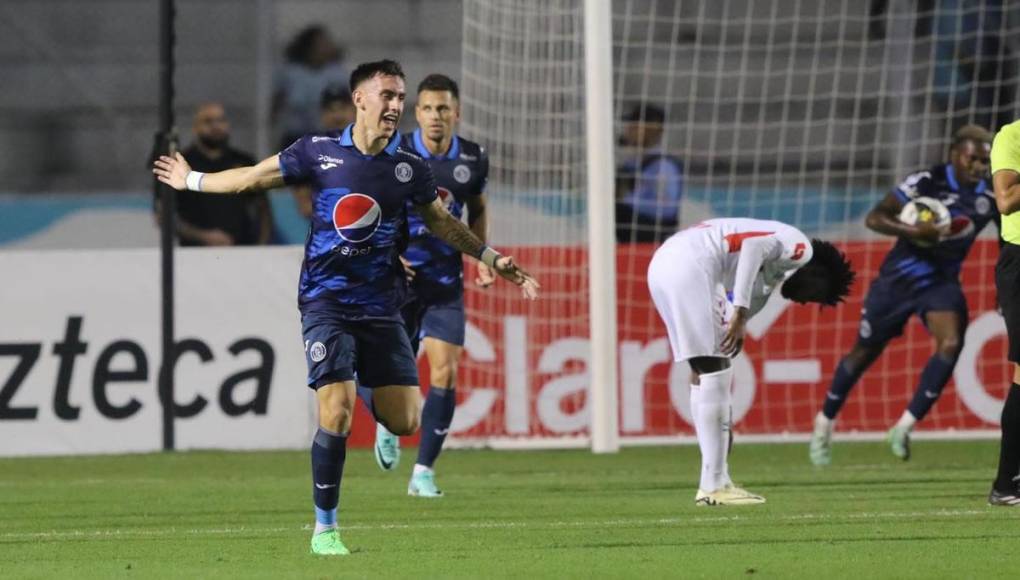 Rodrigo Auzmendi, el hermano de Agustín, se estrenó con su primer gol con la camiseta del Motagua marcando el descuento ante Olimpia.