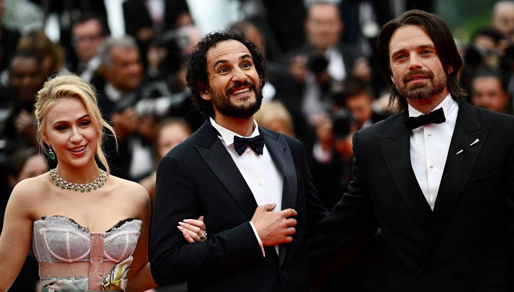 Protagonizada por la actriz búlgara María Bakalova, el rumano-estadounidense Sebastian Stan, y el actor estadounidense Jeremy Strong, el elenco de la película a cargo del director iraní Ali Abbasi lució con estilo el lunes por la noche, al igual que Cate Blanchett, Barbara Palvin y Winnie Harlow. Echa un vistazo a las mejores fotos del día siete del Festival.