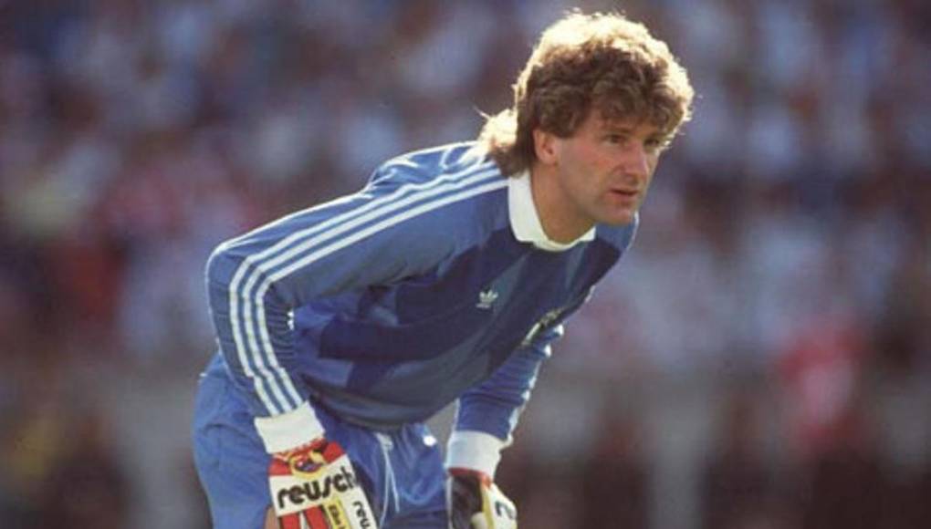 Immel confiesa que ha derrochado mucho dinero, de hecho, admite que eso nunca fue una preocupación hasta que en 2008 se declaró en bancarrota.