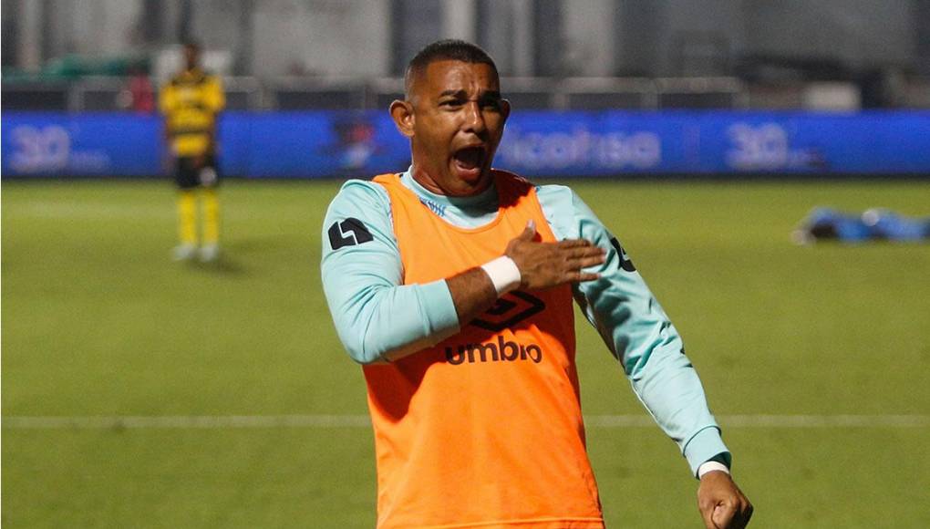 José Mendoza no goza de minutos en el Olimpia, en el torneo Clausura no estuvo en ningún juego, su último partido fue 19 de octubre del pasado año y su contrato se venció con el Olimpia.