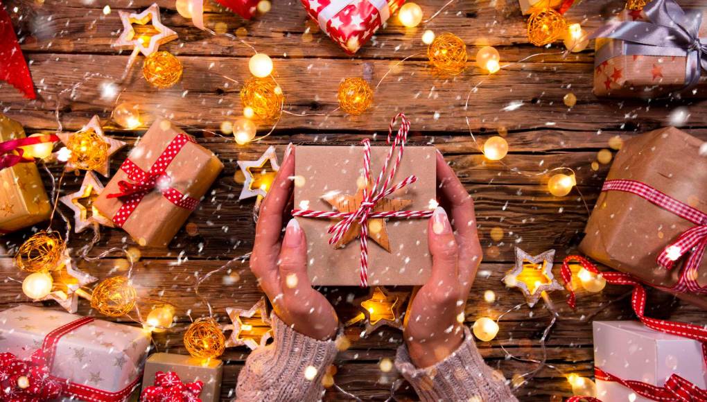Envuelva sus regalos con creatividad