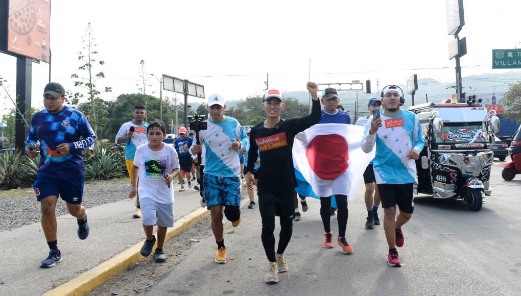 En Villanueva Shin Fujiyama culminó el primer tramo del reto de los 250 km por la construcción de la Escuela Experimental en Ciudad Universitaria, Tegucigalpa.