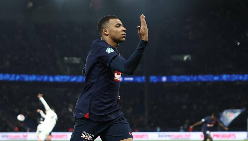 El delantero francés, que marcó este miércoles un gol en la victoria del PSG 3-1 sobre el Niza para clasificar a semifinales de la Copa de Francia, ya tendría un acuerdo para jugar con el Real Madrid y poder cumplir así su sueño de niño.