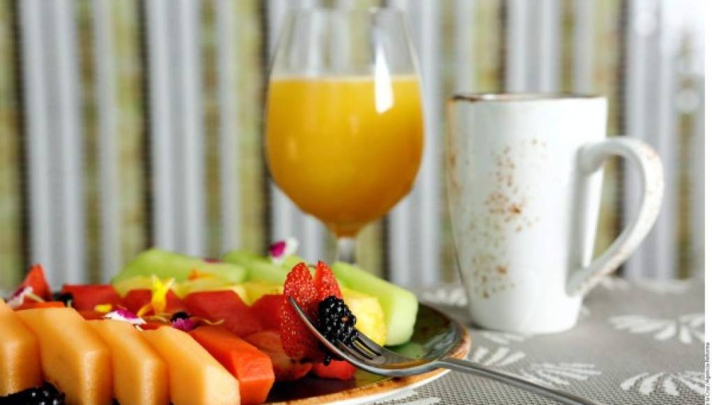 Estudio cuestiona la creencia de que desayunar es bueno para controlar peso
